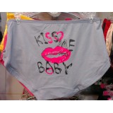خرید اینترنتی شورت گیاهی فانتزی طرح Kiss فری سایز